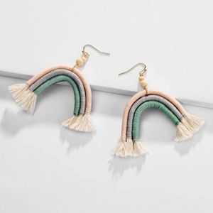 MODELLE | 🌈 macrame rainbow earrings
